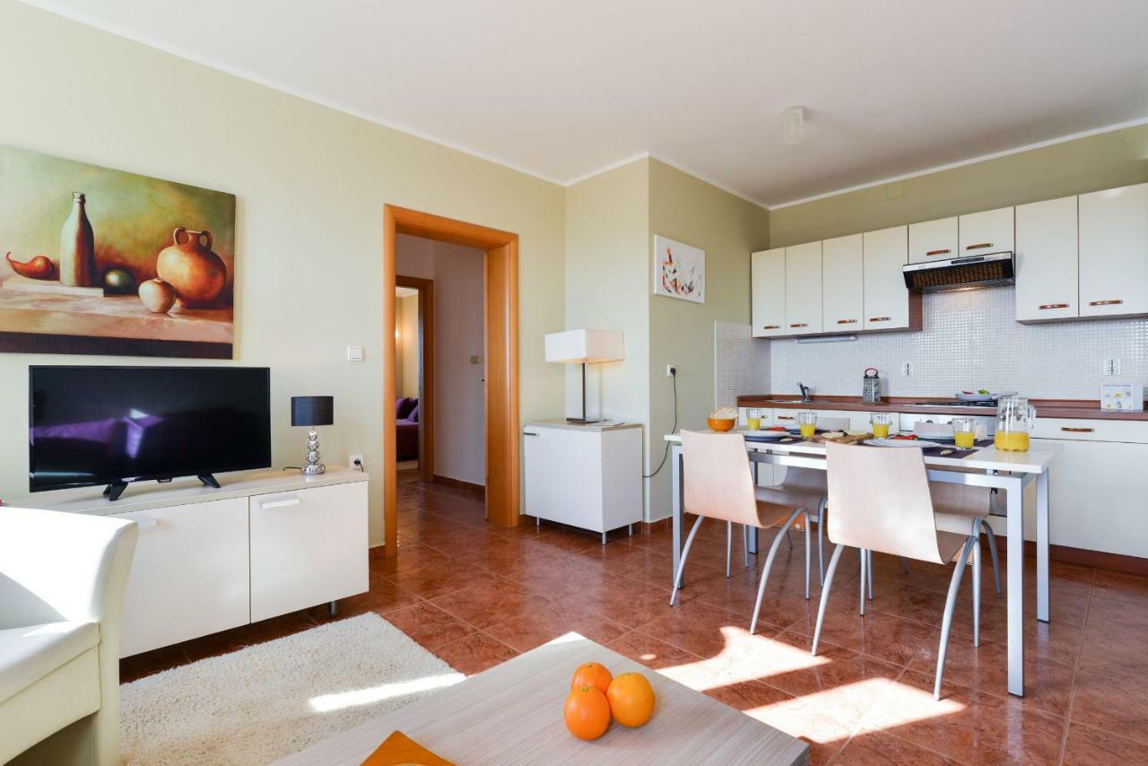 Cecilia Apartments Lun  Kültér fotó